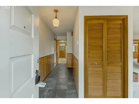 631 Charman Street Oregon City OR 97045