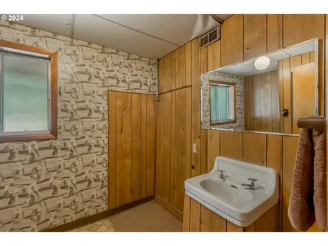 631 Charman Street Oregon City OR 97045