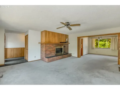 631 Charman Street Oregon City OR 97045