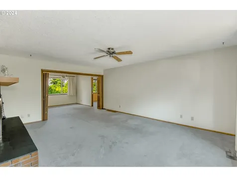631 Charman Street Oregon City OR 97045