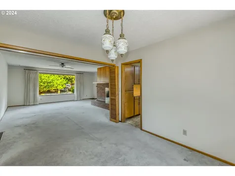 631 Charman Street Oregon City OR 97045