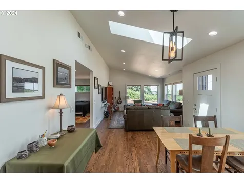 720 Caroline Street SE Bandon OR 97411