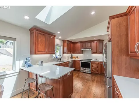 720 Caroline Street SE Bandon OR 97411