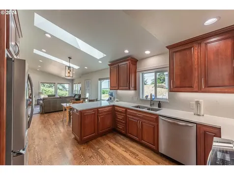 720 Caroline Street SE Bandon OR 97411