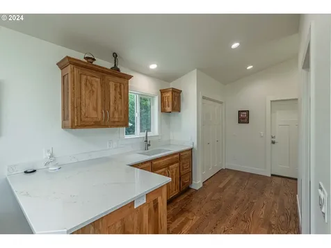 720 Caroline Street SE Bandon OR 97411