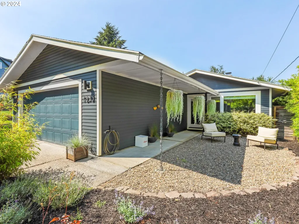 7633 Se Salmon Street Portland OR 97215