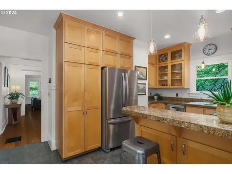 6715 SE 18th Avenue Portland OR 97202