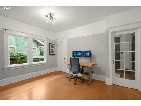 6715 SE 18th Avenue Portland OR 97202