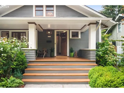 6715 SE 18th Avenue Portland OR 97202