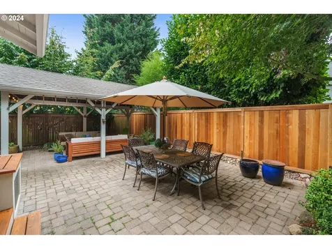 6715 SE 18th Avenue Portland OR 97202