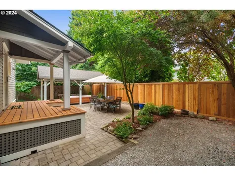 6715 SE 18th Avenue Portland OR 97202