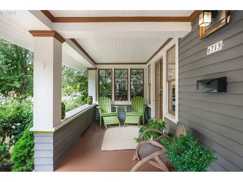 6715 SE 18th Avenue Portland OR 97202