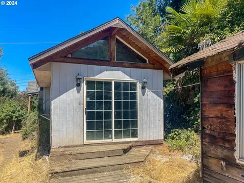 1642 Se Starmer Street Roseburg OR 97470