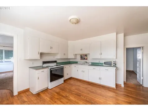 3290 Myrtle Street North Bend OR 97459