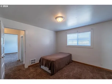 3290 Myrtle Street North Bend OR 97459