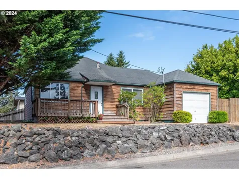 3290 Myrtle Street North Bend OR 97459
