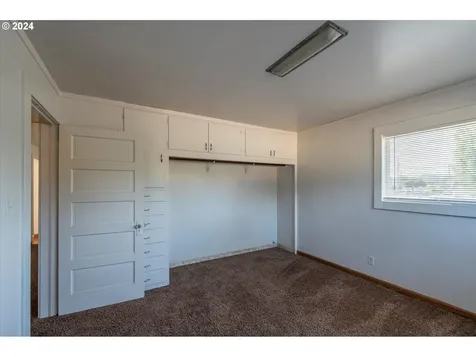 3290 Myrtle Street North Bend OR 97459