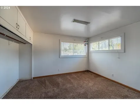 3290 Myrtle Street North Bend OR 97459