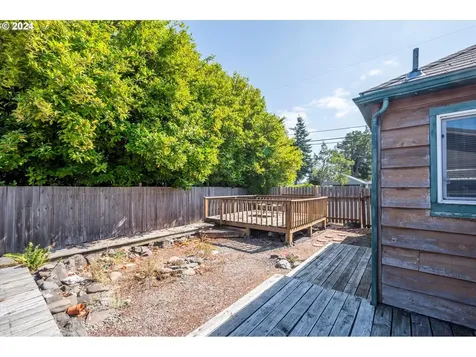3290 Myrtle Street North Bend OR 97459