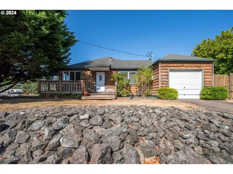 3290 Myrtle Street North Bend OR 97459