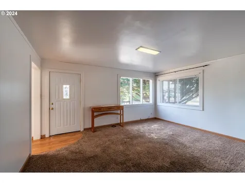 3290 Myrtle Street North Bend OR 97459