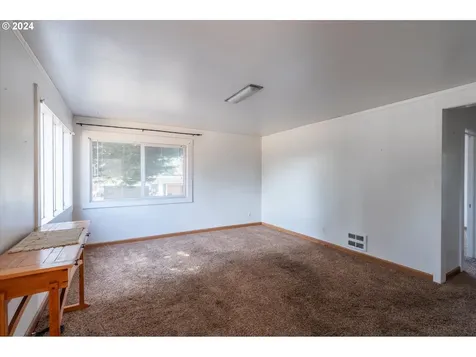 3290 Myrtle Street North Bend OR 97459