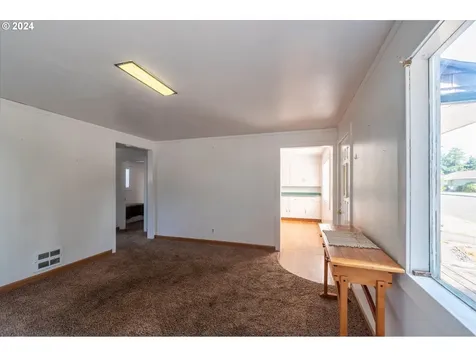 3290 Myrtle Street North Bend OR 97459