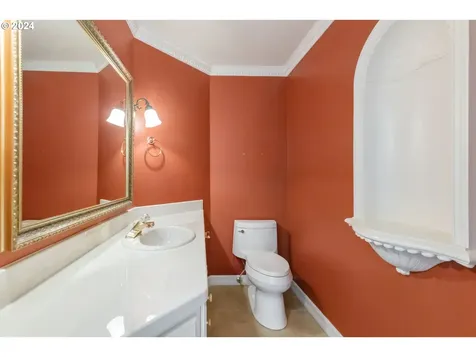 770 Sand Avenue Eugene OR 97401