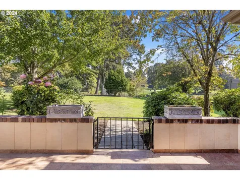 770 Sand Avenue Eugene OR 97401