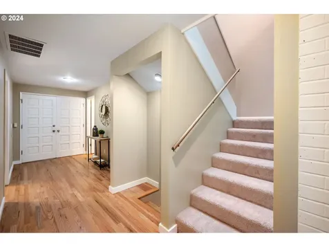 52 Greenridge Court Lake Oswego OR 97035