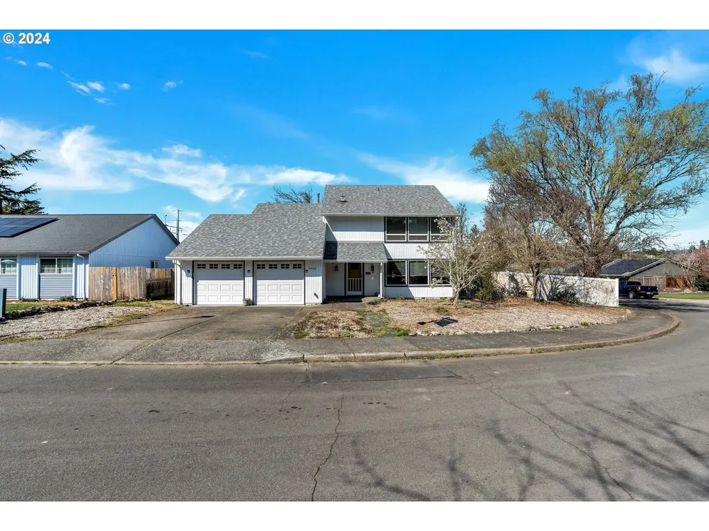 4855 NW Shaniko Court Portland OR 97229