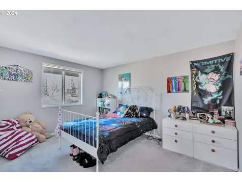 4855 NW Shaniko Court Portland OR 97229