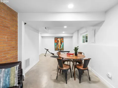 4505 SW Vesta Street Portland OR 97219