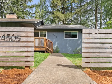 4505 SW Vesta Street Portland OR 97219