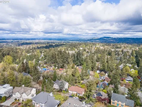 4505 SW Vesta Street Portland OR 97219