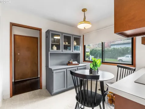 4505 SW Vesta Street Portland OR 97219