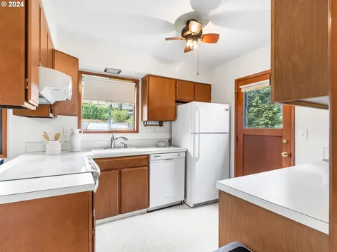 4505 SW Vesta Street Portland OR 97219