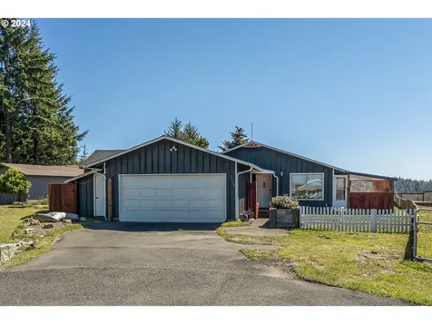 799 Nw Estate Place Seal Rock OR 97376