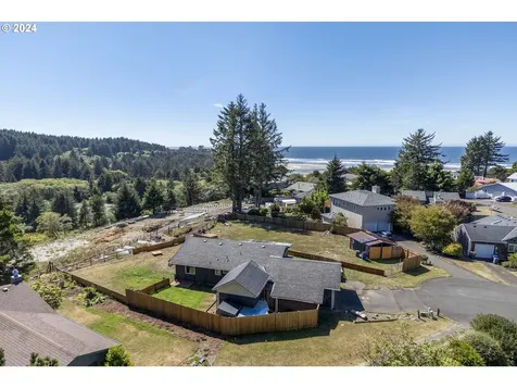 799 Nw Estate Place Seal Rock OR 97376