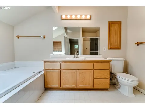2631 Moon Mountain Drive Eugene OR 97403