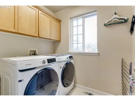 2631 Moon Mountain Drive Eugene OR 97403