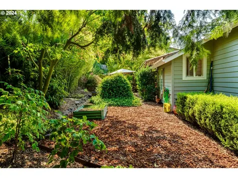 2631 Moon Mountain Drive Eugene OR 97403