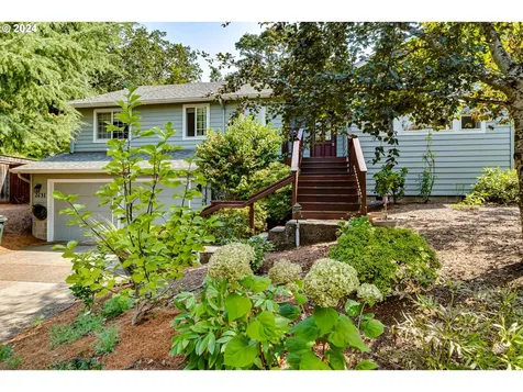 2631 Moon Mountain Drive Eugene OR 97403