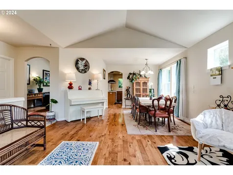 2631 Moon Mountain Drive Eugene OR 97403