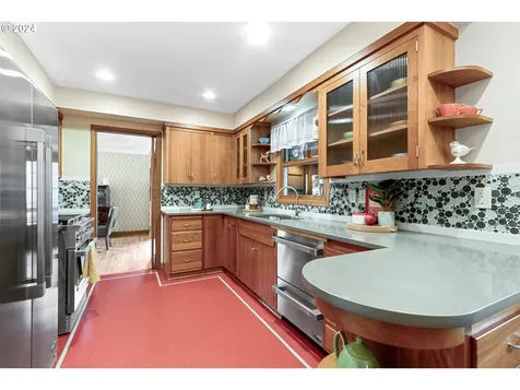 3545 SE Harold Court Portland OR 97202