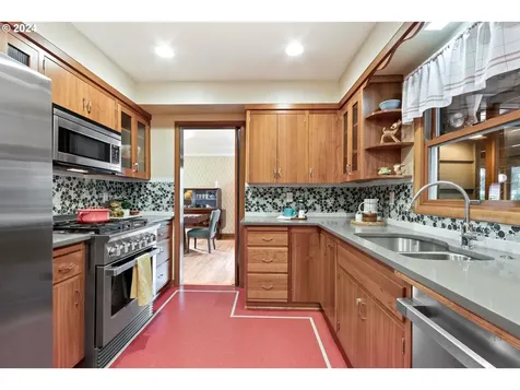 3545 SE Harold Court Portland OR 97202