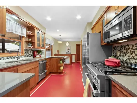 3545 SE Harold Court Portland OR 97202