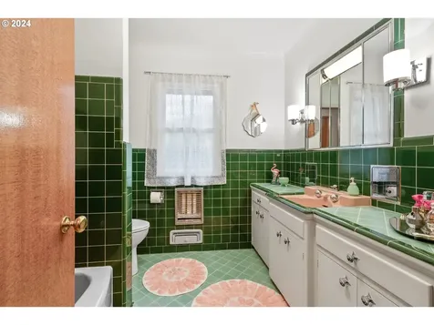 3545 SE Harold Court Portland OR 97202