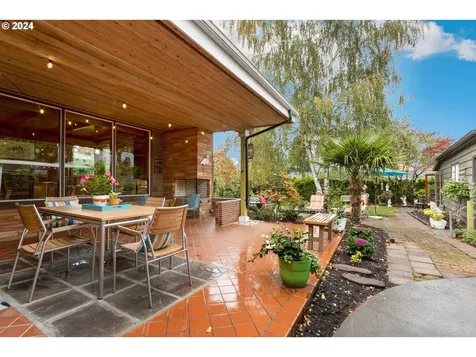 3545 SE Harold Court Portland OR 97202