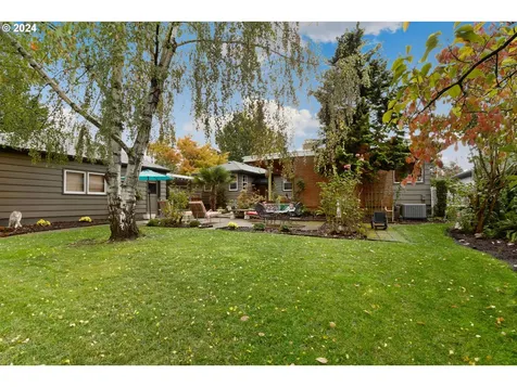 3545 SE Harold Court Portland OR 97202